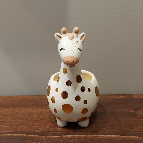 Charmed Aroma Giraffe Candle Holder - Picture 1 of 9